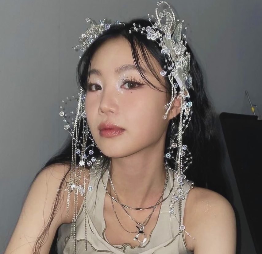 holtsummit's tweet image. #SOOJIN pics🤍 #AGASSY is actually so good, I don’t get why people don’t like it. #tyty is good too