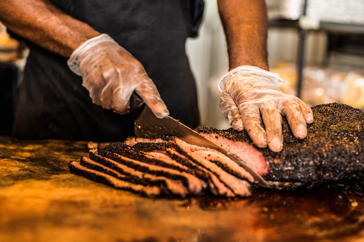 Ten50BBQ's tweet photo. From the smoker to your taste buds, we are working some magic behind the scenes! We spend 12+ hours preparing premium meats, so your experience is one to remember.
#BBQ #Barbecue #DallasFoodies #DFW #Ribs #BestBBQ #TexasBBQ #TexasFoodies #Ten50 #BBQSauce #Sausage #Brisket https://t.co/tTD1qbMljS