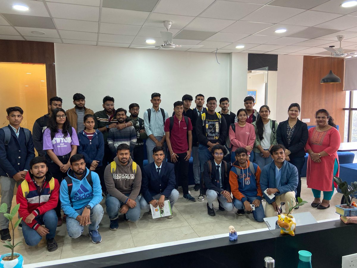 ayushvj07's tweet photo. Great meet!! https://t.co/wPuteXykGj