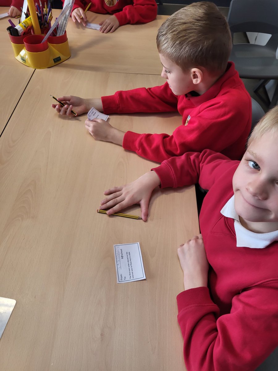 GCPYEAR4's tweet photo. Today we had our Computing Day and learnt all about how the Internet works, including network switches and routers and how to keep our information safe. @PrimaryGreat #gccomputing https://t.co/QSu987tUjs