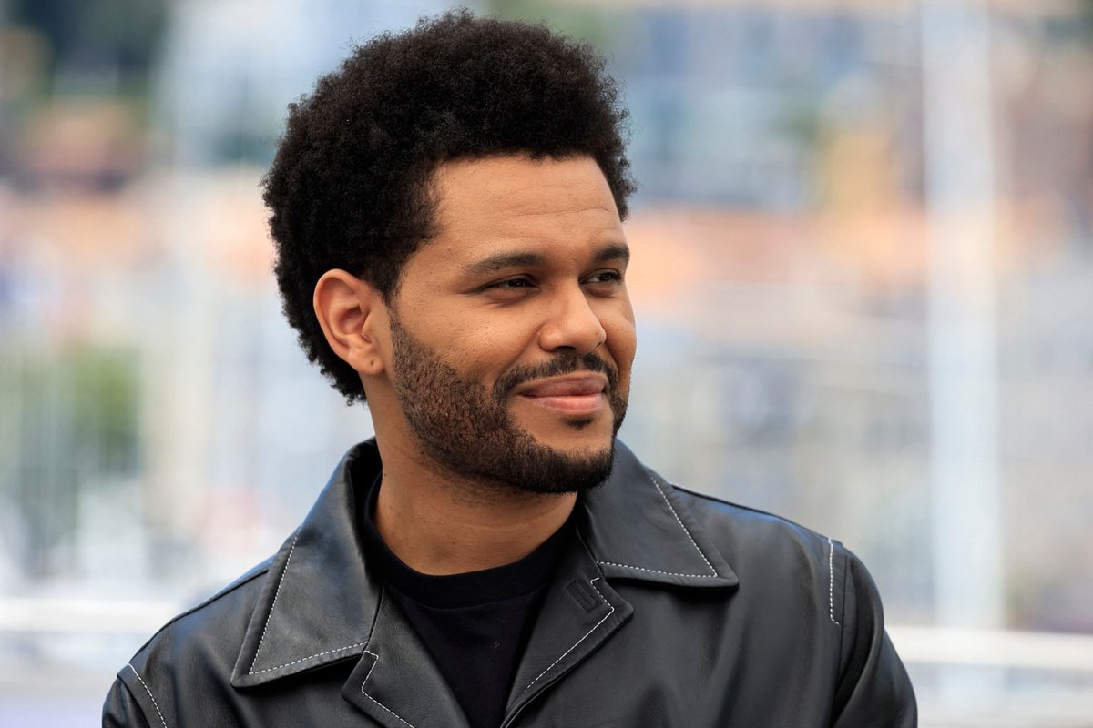 RollingStone's tweet photo. The Weeknd‘s XO Humanitarian Fund is directing $2.5 million to Gaza, which will pay for the equivalent of more than four million emergency meals for affected civilians.

More: https://t.co/Y2C6BGotl3 https://t.co/iarkpP0AK8