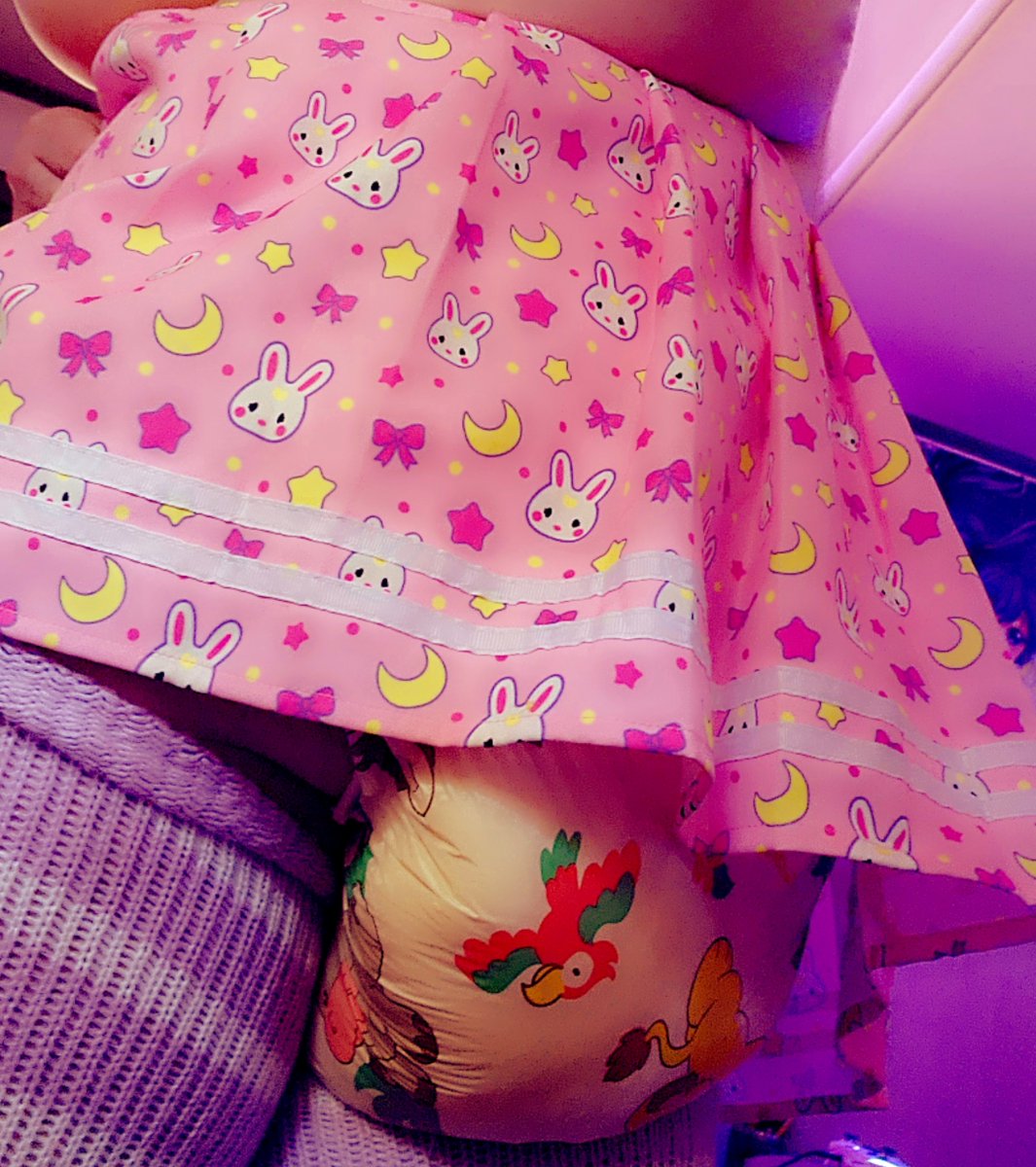 lilcgfetishist's tweet photo. Don't worry your pretty little heads! I'll be updating my loverfans with a few posts today!  I know I'm over due! There's plenty of full diaper snoofs to go around for you starving subbies/babies from Mommy Rose! https://t.co/ribHfts0lQ