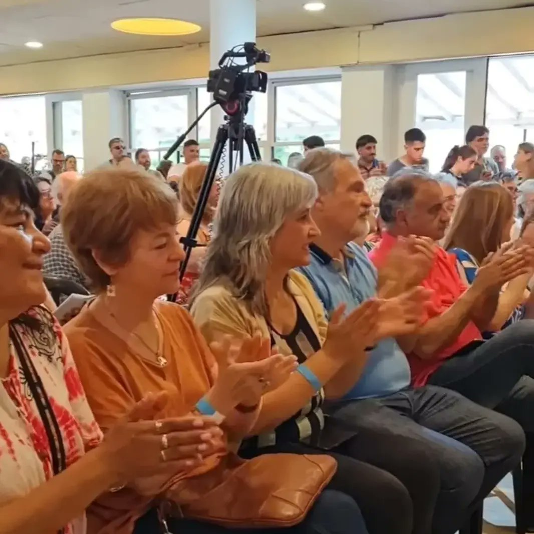 MayoMdp's tweet photo. Movimiento Mayo estuvo hoy presente en el Plenario Provincial  que se desarrolló én La Plata, junto a  nuestros máximos referentes.
@HugoYasky
@RobiBaradel
@RaulCalamante1
@MariaReigada1
@cecicecchini
@kicillofok https://t.co/SGmyR4L5oV