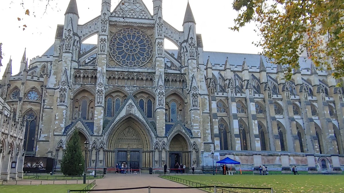 London pics from today's outing! We also hit the British museum. I almost got run over by an impatient cyclist tonight too (city traffic really sucks no matter where in the world you are I guess)