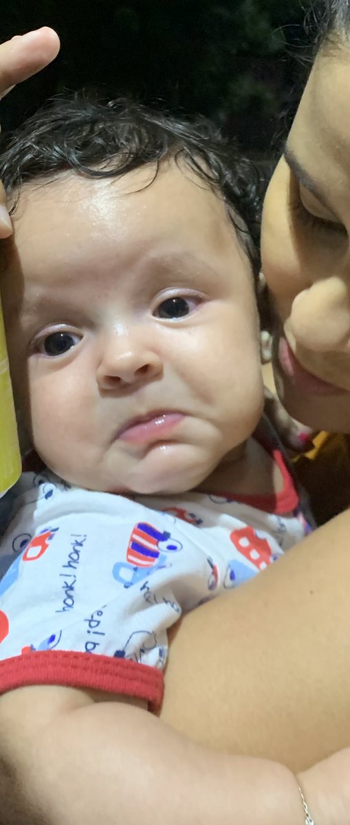 Ahyssaaa's tweet photo. Bebê mais gostoso do mundo fazendo biquinho pra chorar🥹😭 https://t.co/vb4qZglQfD