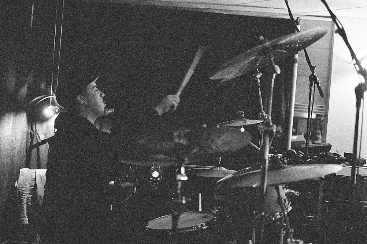 theflatliners's tweet photo. Hockey night on film 🐺🎞️
📸 @larvalungs
#FBF #BETWEENOURTEETH #FLATSXSHARKS #FLATSFOR20 https://t.co/OIDHfduoJq