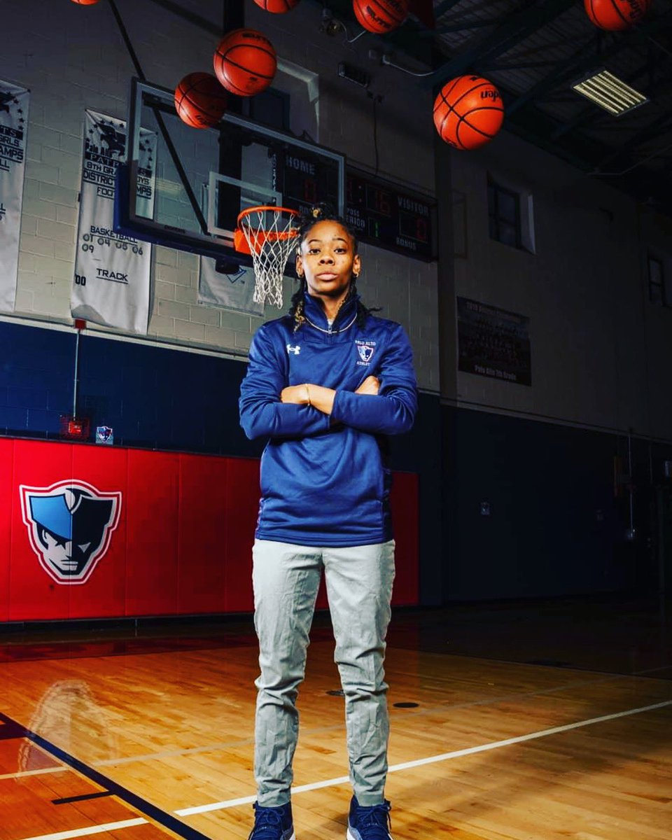 atxelitebball's tweet photo. That AE Tree 🌳. Coach Alexus Dukes coaches the boys, football, hoops, doesn’t matter 💪🏾. Killeen Strong!  #AESWAG #AEALUM  @KDHsports @Elite40League @ACH_GBB https://t.co/V4YhybYUoF