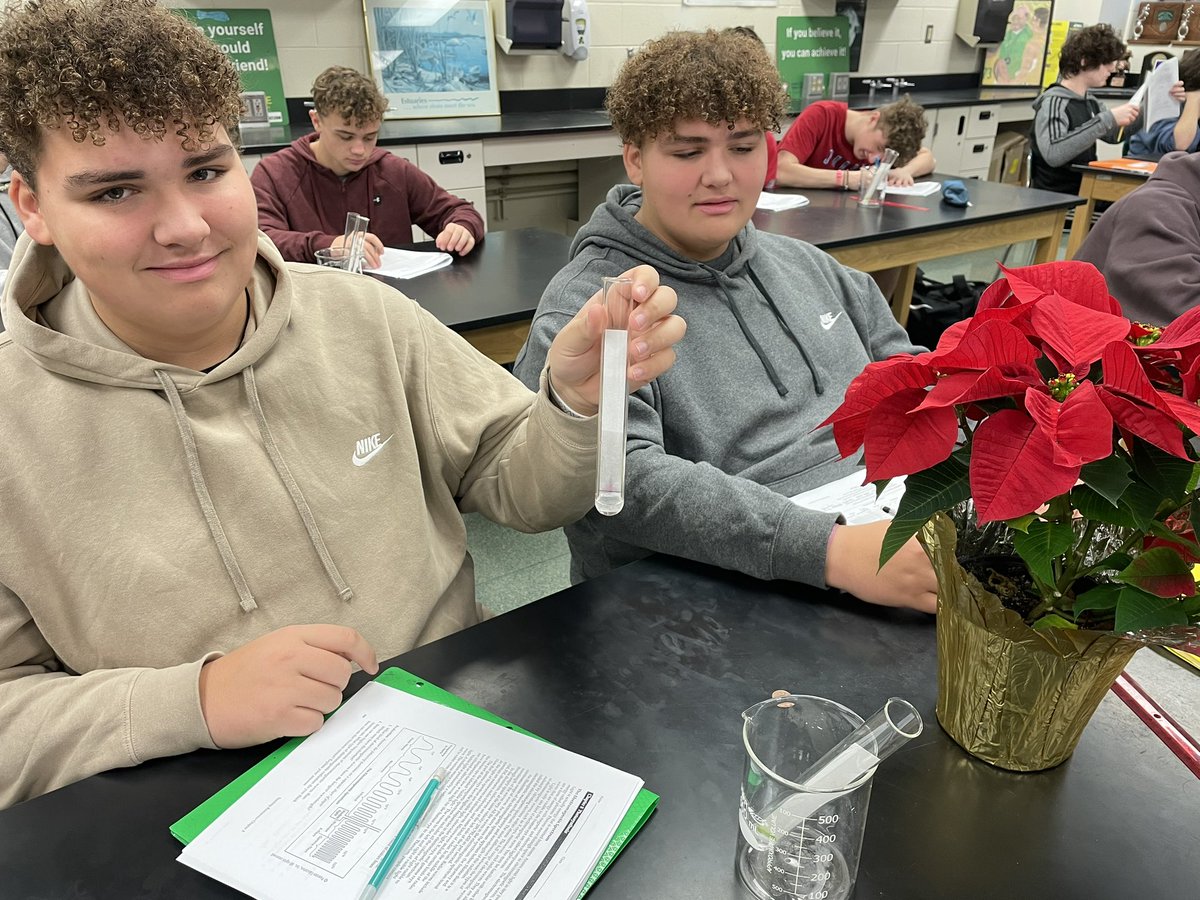 GlatzScience's tweet photo. Pigments do not make pigs breath smell better!  🤣  
They make Photosynthesis happen!  Our Biology classes enjoyed seeing plant pigments separating during our FUNDAY FRIDAY Paper Chromatography Lab!  GO COMETS!! https://t.co/J71ZSuWXm1