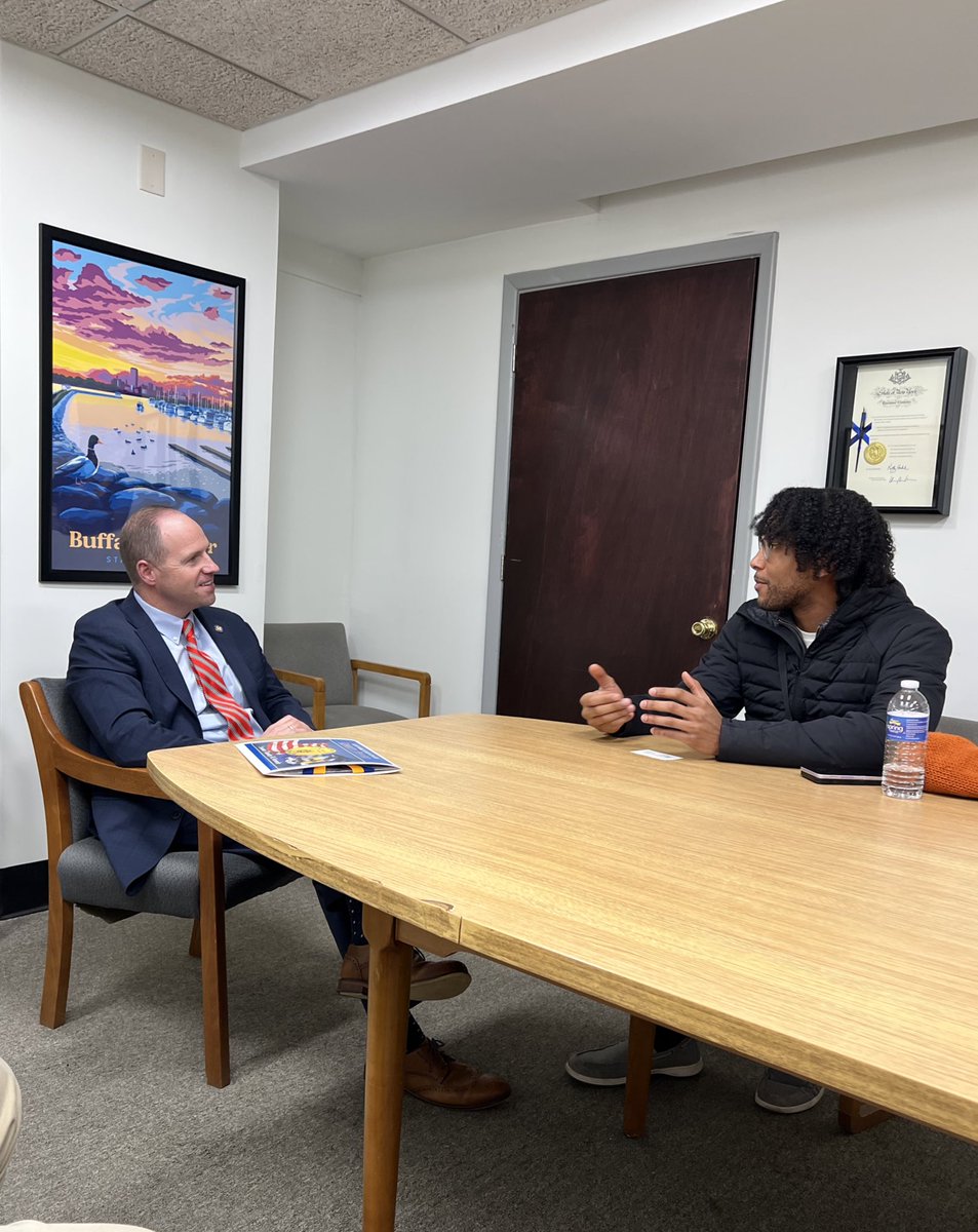 Need a #FeelGoodFriday story?

Marcus Burley was working his job at <a href="/FeelRiteMarkets/">Feel-Rite Markets</a> when his coworker started choking. He sprang into action, performing the Heimlich, and ultimately saving her life.

Proud to present Marcus with a Liberty Medal in honor of his heroic instincts.