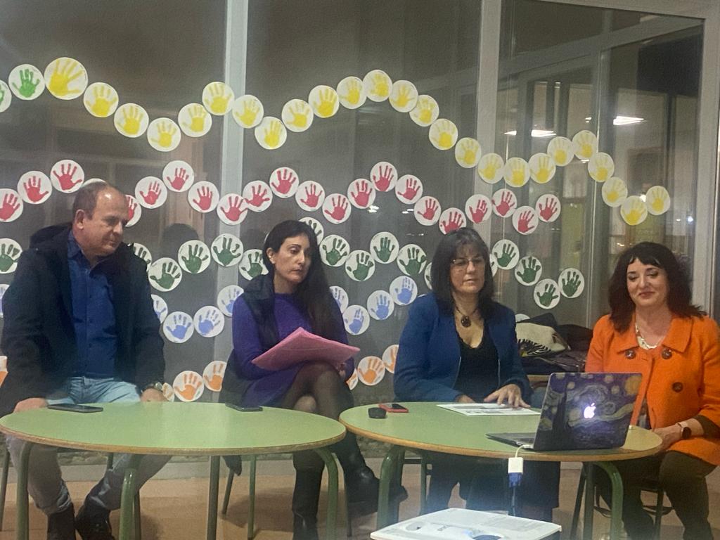 El jueves se celebró la asamblea ordinaria y extraordinaria de ADEIP RM. Se eligió nueva directiva para el siguiente bienio, continúa la actual presidenta con cambio en secretaría y vicepresidencia. <a href="/msr2014/">Mariola</a> <a href="/ocatasus/">Olga</a> <a href="/fedeip15/">FEDEIP</a>