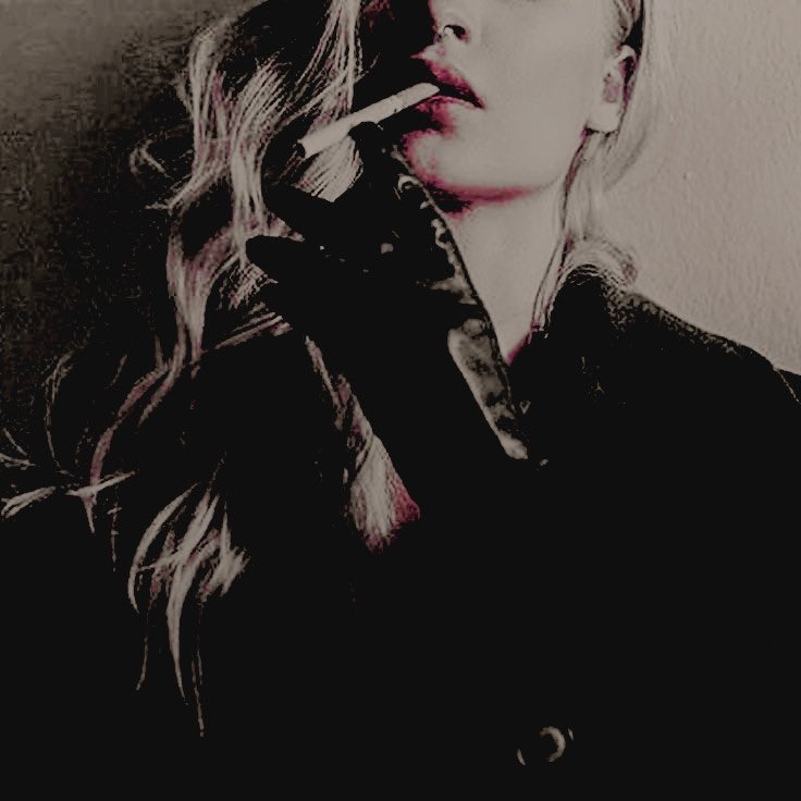 BlackVelvetScar's tweet photo. 𝐓𝐇𝐄 𝐁𝐀𝐑𝐌𝐀𝐈𝐃—

     ❝𝒾 warn you. . . 𝒾’𝑙𝑙 break your 𝒉𝒆𝒂𝒓𝒕.

— a 𝒅𝒆𝒔𝒄𝒓𝒊𝒑𝒕𝒊𝒗𝒆 and 𝐥𝐢𝐭𝐞𝐫𝐚𝐭𝐞 portrayal of 𝓖𝒓𝒂𝒄𝒆 𝓑𝒖𝒓𝒈𝒆𝒔𝒔, part-time barmaid and full time 𝐬𝐩𝐲. https://t.co/4MOcuCd5Tn