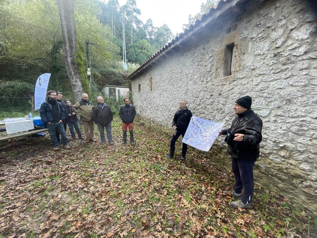 seo_castro's tweet photo. Fin de semana fantástico durante la celebración del curso de iniciación a la observación y el estudio de las aves en Liendo. 
¡Gracias a todas por vuestra participación, y al Ayuntamiento de Liendo por hacerlo posible!
https://t.co/A3VZ7qCxNN
@PIECantOriental @CantabriaEuropa https://t.co/U16ljfE71f
