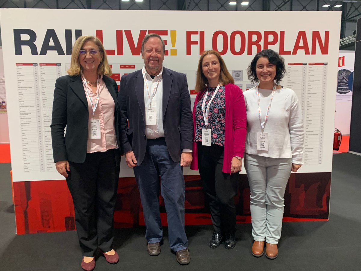 rojoaurelio's tweet photo. Participando en una magnífica nueva edición de Raíl Live organizada en @IFEMA por @MafexSpain con el apoyo de @ALAMYSoficial visitando stands de @CitefMx  y @Alstom_es https://t.co/A32auJED9w