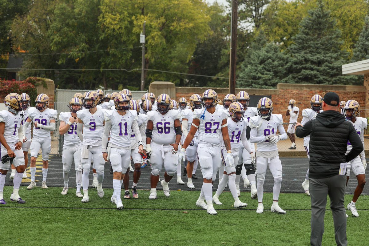 TiwianJohnson's tweet photo. ROLLED THE DICE and it was the best decision I ever made! BIG PROPS TO @CoachH_OL @CoachBVignery for giving me an opportunity when I was counted out💜I will be narrowing down my decision on my home for the next 2 years, FOREVER A GRIZZLY COUNT ON ME‼️ 🐻#66OUT✌️ https://t.co/U1CqA8rwPv