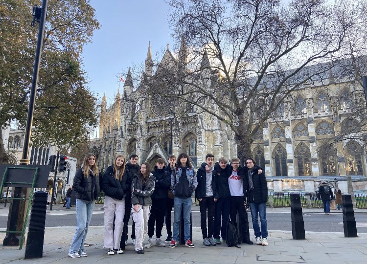 OpgsSixth's tweet photo. @OPGSchool History and Politics students on a Politics and Propaganda tour of London. Parliament, Supreme Court and Westminster Abbey. https://t.co/FeaHLoxpet