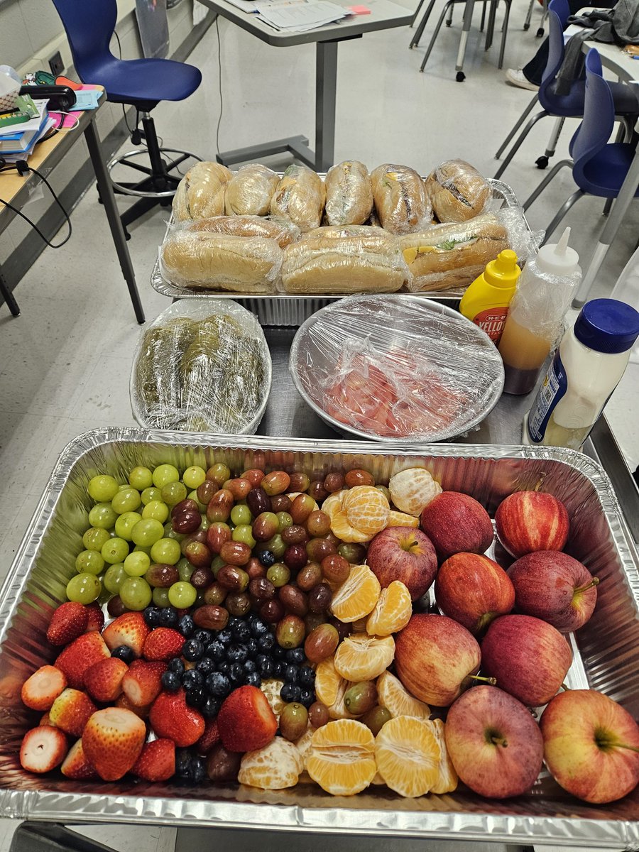 Having lunch before we test. A HUGE s/o to Chef Tapia and her students for helping keep my students fed during our 2 day testing session.  The kids enjoyed the food and said Chef hooked us up! ❤️ @Chef_Tapia_MHS @EISDMemorialHS