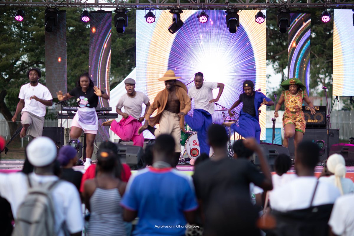 GhanaGrows's tweet photo. AgroFusion1.0 🔥🔥 🔥  is more than just an event; it's a catalyst for change. The excitement is building right here at the Athletic Oval, University of Ghana🔥🔥 🔥  @merakiartsafrica
#agrofusion #springboardroadshow #ghanagrows #agriculture #festival #decemberparty https://t.co/rn2HF45Hzh