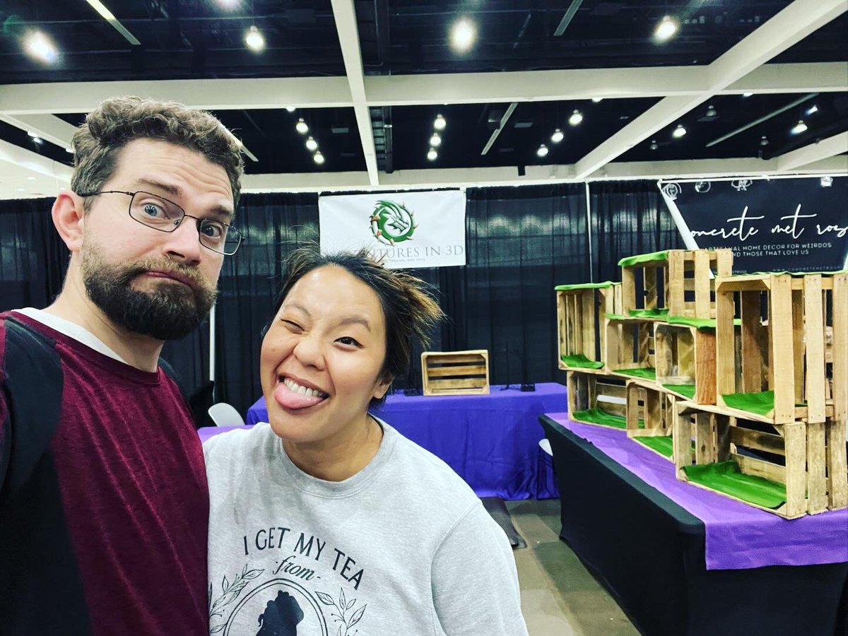 PurpleBJenga's tweet photo. We’re doing a thing. We’re those types of crazy kids. If you’re at LA Comic Con this weekend, drop by and say hi to us! Booth #4016! 

#lacomiccon #DnD #dungeonsanddragons #3DPrinting #dragons https://t.co/e1T9mr1wlM