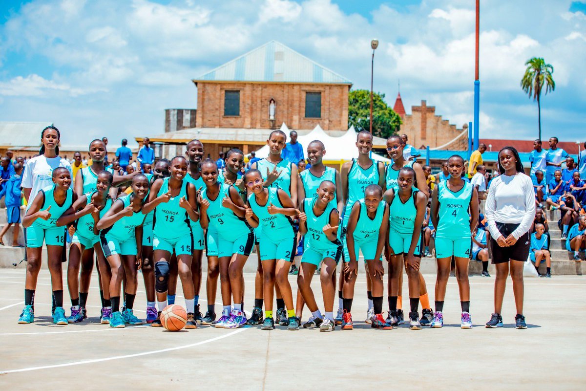 imfuraluc01's tweet image. #NationalTalentDay2023

I Huye ku munsi w’ejo no ku cyumweru Hateganyijwe igikorwa cy’Inyamibwa… 

2- 3/12/2023,

Ni igikorwa cya National Talent Day cyateguwe na @Rwanda_Sports ku bufatanye na Agence Française de Dévéloppement @AFD_France muri gahunda ya #IsongaProgram,…