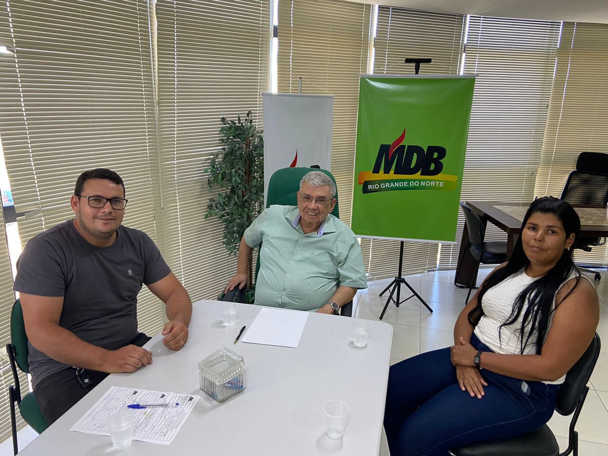 mdb_rn15's tweet photo. Hoje (1º) de manhã, aqui na sede estadual do partido, tivemos reunião do ex-senador Garibaldi Filho, presidente do MDB Natal, Júlio Protásio, e os pré-candidatos a vereador de Natal: Araken Farias, Henrique Mosquito e Ilanio Silva. 👍

#MDB #MDBRN #EuSouMDB #PontoDeEquilíbrio https://t.co/A6efH9jLMu