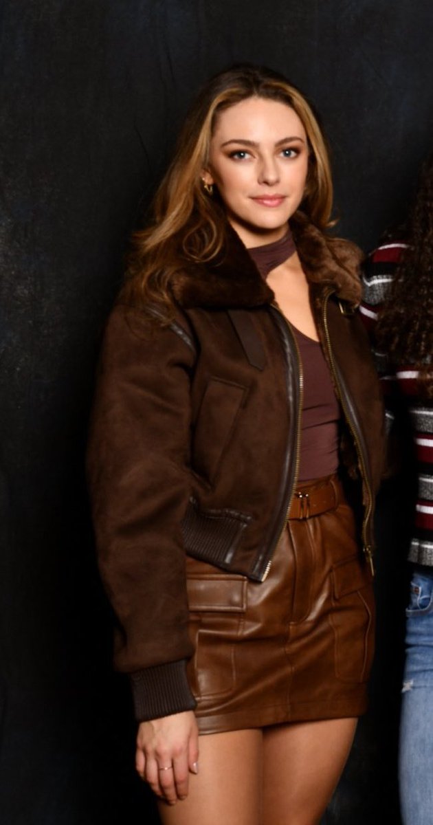 can we just... take a moment to talk about this look?