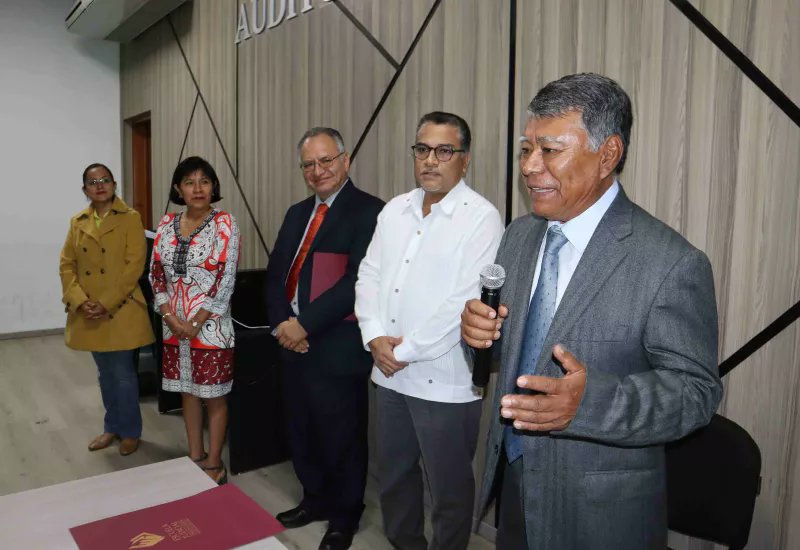 nvinoticiasoax's tweet photo. El Poder Judicial del Estado de #Oaxaca #PJEO concluyó una jornada de capacitación dirigida a jueces y jueces en materia civil, familiar y mixta, la cual se desarrolló los días sábado en el periodo de mayo a noviembre de este año. https://t.co/cxcV4TuCUT https://t.co/TnW6sSXqMc