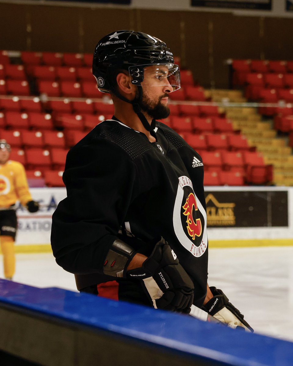 NHLFlames's tweet image. Love to see you back on the ice today, Shilly ❤️