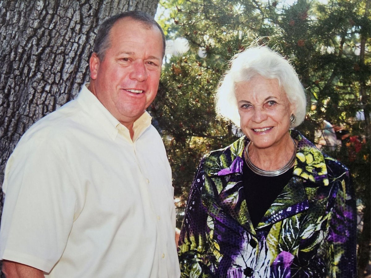 Mourning the loss of Justice Sandra Day O'Connor.

She was an American trailblazer who broke barriers for women while advocating judicial independence. <a href="/USSupremeCourt/">SCOTUS Updates</a>