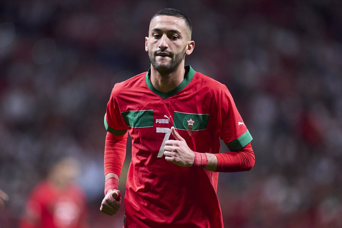 FabrizioRomano's tweet photo. 🔵 Ziyech on Chelsea: “We had three teams there with top players. At a certain point we run out of patience…”.

“A selection with forty players for one team is simply far too much and is asking for problems”, told @VI_nl. https://t.co/ajCIE4CvHq