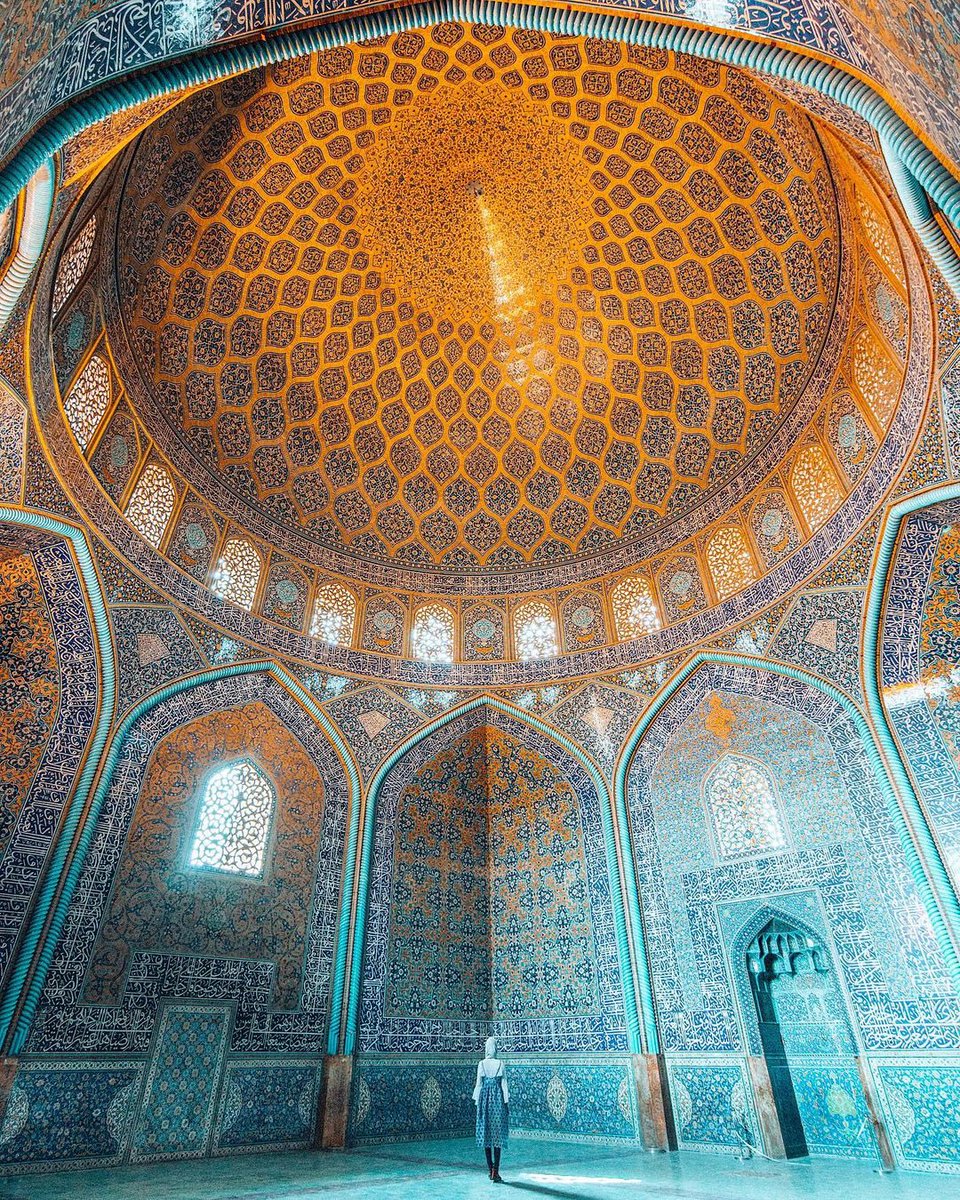 Sheikh Lotfollah Mosque, Esfahan Iran 🇮🇷 #mosque #iran #CulturalHeritage #beauty #design #architecture #colorful #persia #culture #BeautifulDestination #tourism #FridayVibes #unique