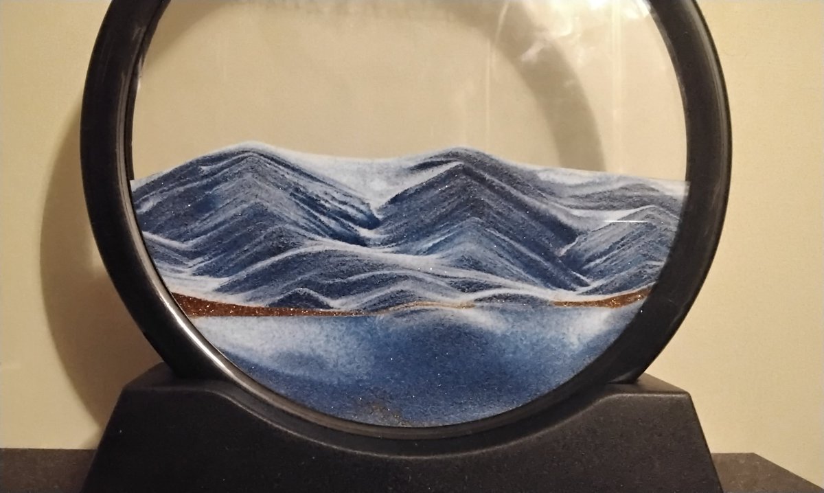 RoadRunner_4's tweet photo. These sand art things are cool 😎 https://t.co/RozxGrEd5M https://t.co/okHCW7um5Y