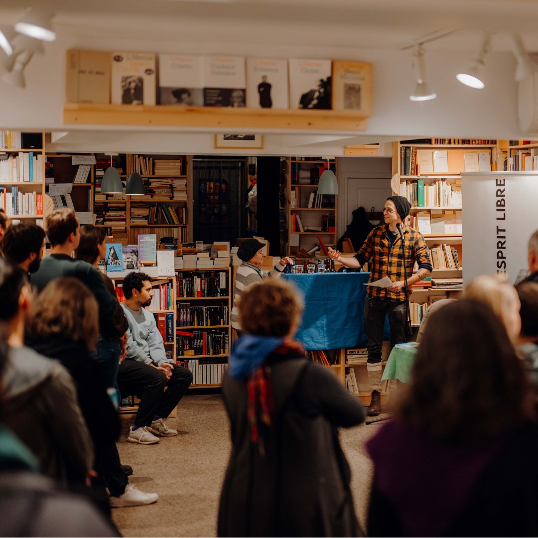 Un grand merci pour votre participation lors du lancement du livre de la RQGE mercredi dernier à Librairie Le Port de tête! 
.
Crédits Photos Steven Peng-Seng
.
#RQGE #lancement #livre #librairie
