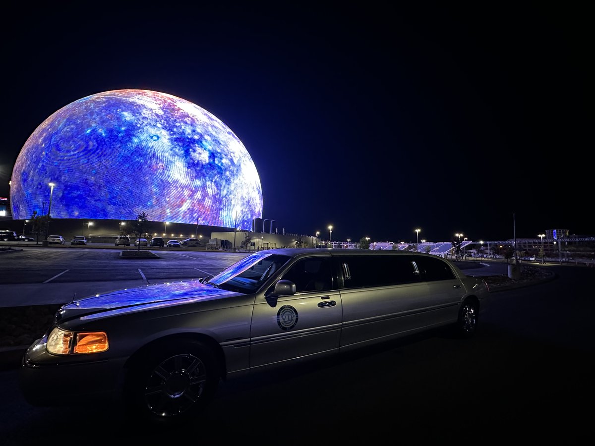 VIPLimosLV's tweet photo. Let's Take a Tour the Weather is Perfect! Nighttime Strip and Downtown Tour, Ghost Towns, Dry Lake Beds, Desert Mountains, Lake Mead, Mt Charleston and the Hoover Dam!   https://t.co/IbPRneQjyc #vegas #lasvegas #viplimolv #NFR #cowboychristmas #sphere #msgsphere #lasvegassphere https://t.co/9otyCHQKVm
