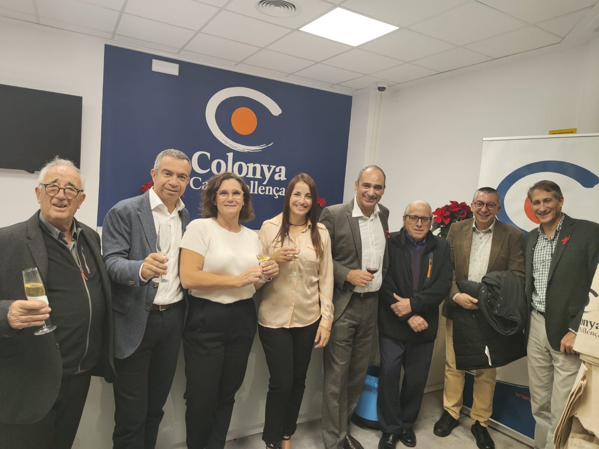 CaixaColonya's tweet photo. Tornam a ser de festa 🎉! Estam compartint la inauguració de la nova oficina de #colonya a #ferreries (Av. Verge del Toro) amb els nostres clients i amics. Ja tenim quatre oficines a #menorca i som més a prop dels nostres clients. Veniu a visitar-nos! https://t.co/urmztj6oMN