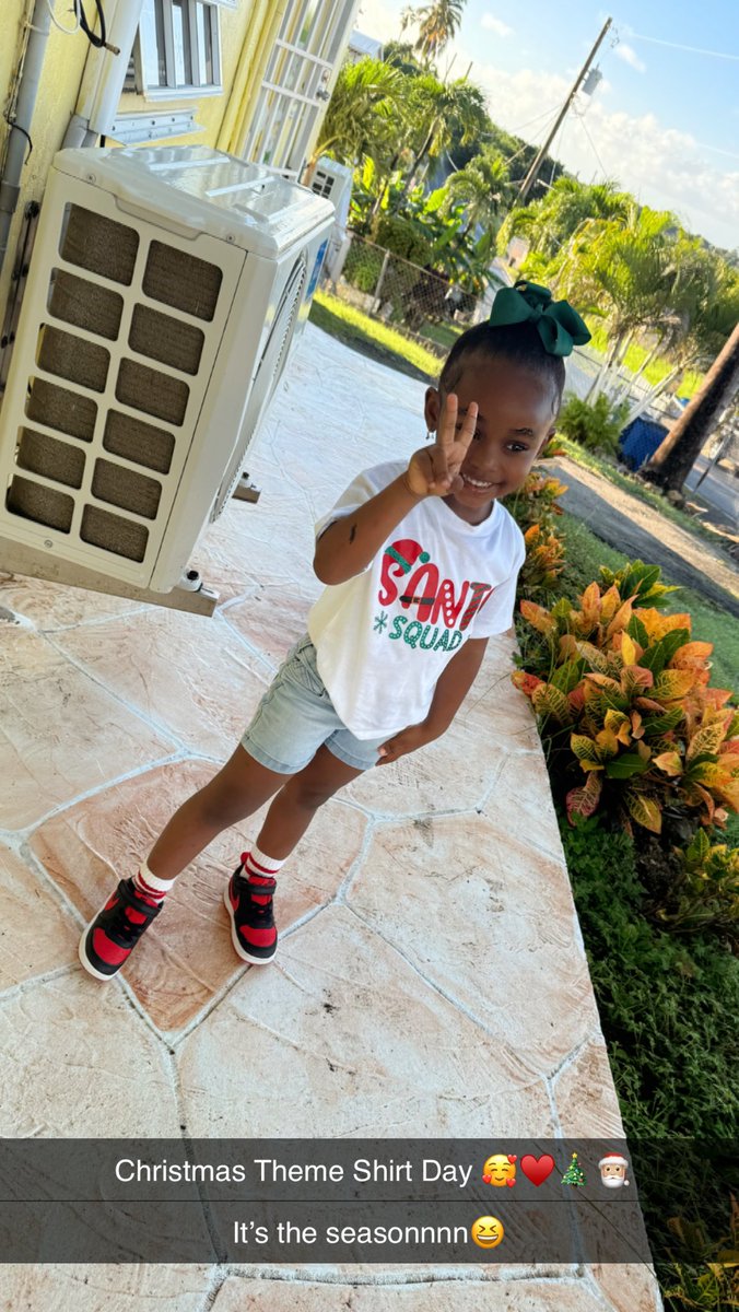 yourdarknicole's tweet photo. My daughter is so beautiful!π₯Ίβ₯οΈ
#ChristmasShirtDay #WMGA https://t.co/52umgwdeUI
