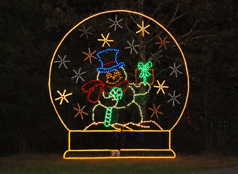 Happy National Christmas Lights Day! 🎄 Check out these light displays around the Palmetto State. brnw.ch/ChristmasLights brnw.ch/ChristmasLights #DiscoverSC