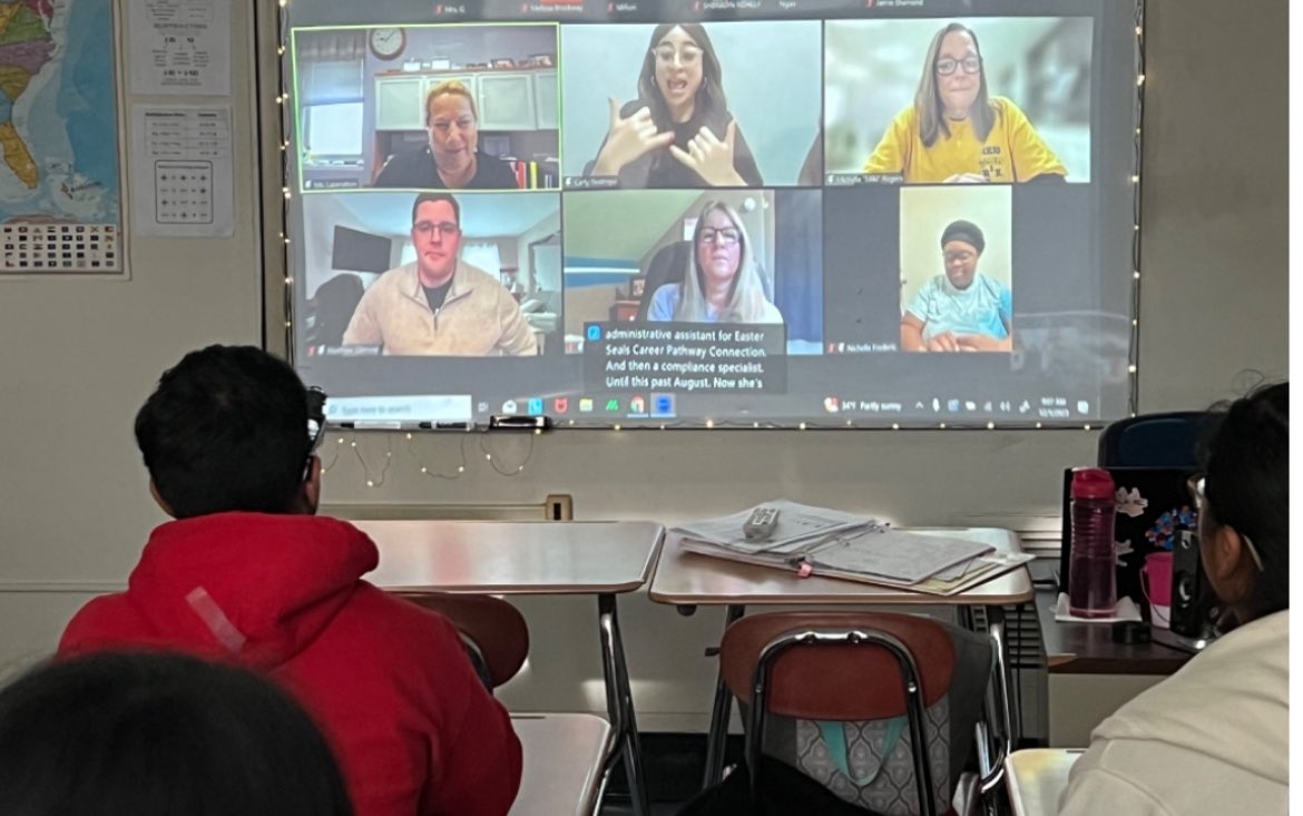GLHSDeafProgram's tweet image. We Can Virtual Career Day 2023
Mrs. Gauthier's class enjoyed watching DHH adult panelists talk about their struggles in the work world