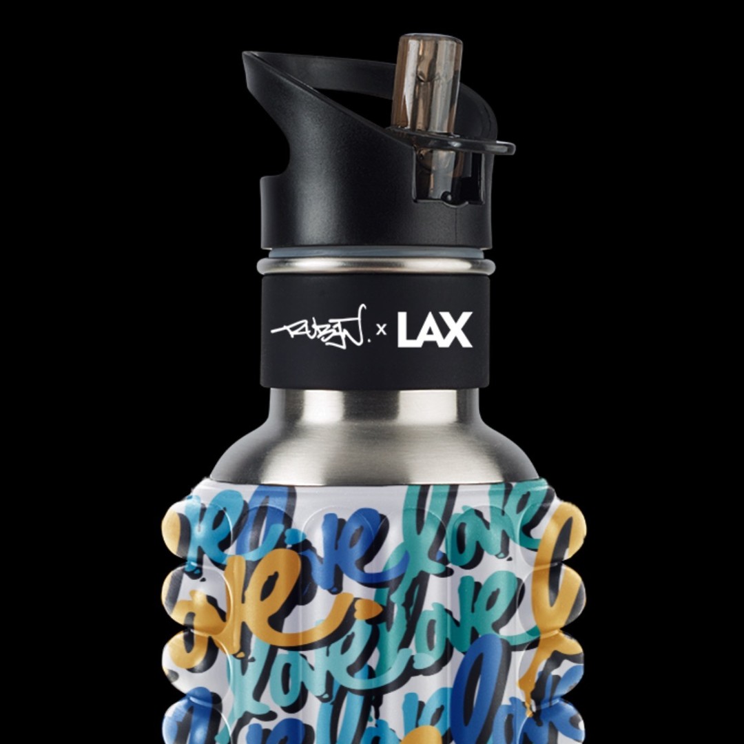 LAX guests have a new reason to love our mission to reduce single-use plastic water bottles. The exclusive LOVE at LAX water bottles by @mobotnation in partnership w/ @urw_group & art design from @rubenrojas, are available at select retail stores today! ow.ly/YaRu50QewFH