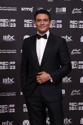 Beirutcomweb's tweet photo. أمينة خليل وآسر ياسين وآدم الشرقاوي بالعرض الأول لفيلم "شماريخ" في مهرجان البحر الأحمر السينمائي 

https://t.co/V5M6FAv3XF 

via @BeirutcomMag @AsserYassin #AsserYassin #اسر_ياسين  @AminaKhalil #امينة_خليل #بيروتكم #شماريخ #مهرجان_البحر_الأحمر_السينمائي_الدولي https://t.co/p6RTDKFxOL