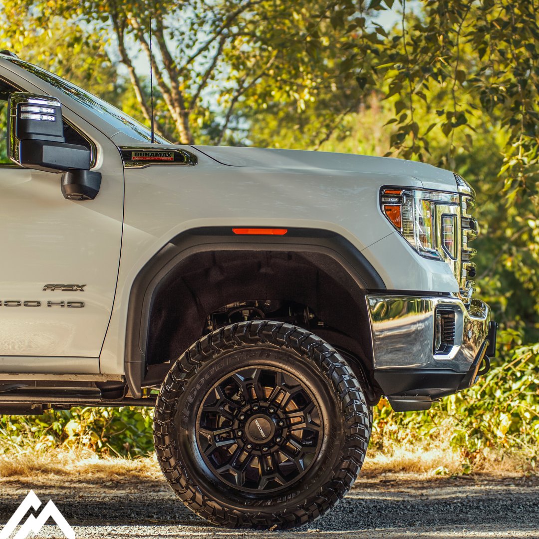 Tis’ the season for adventure, embark on yours in a beautiful truck from Northwest Motorsport 🛻🎄