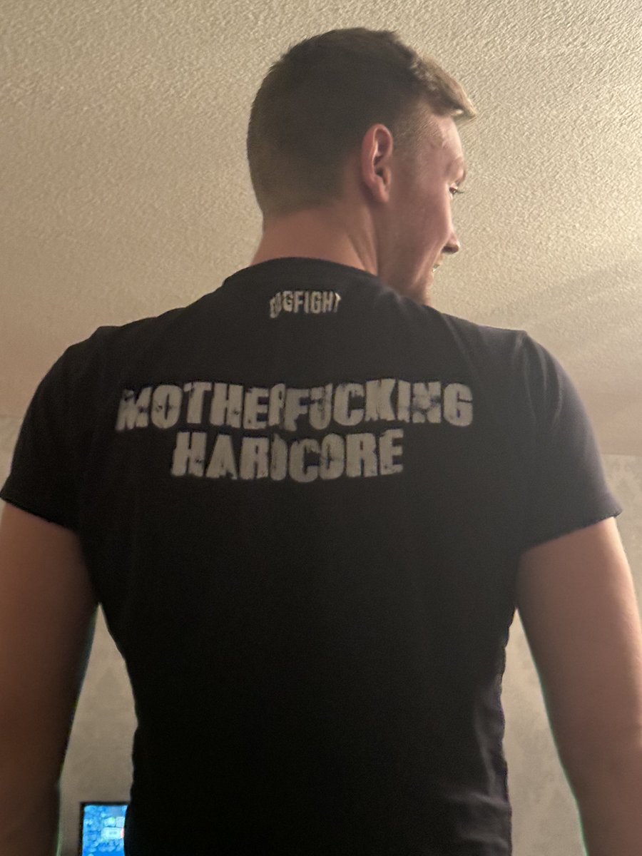 Giwdul14's tweet photo. @felix_pusher ist der größte Typ der Evolution https://t.co/eQcdfAd9ZS