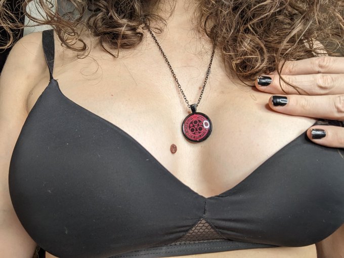 tits https://t.co/PYeT8XAR2U Streamingg https://t.co/vbTiuopU3N