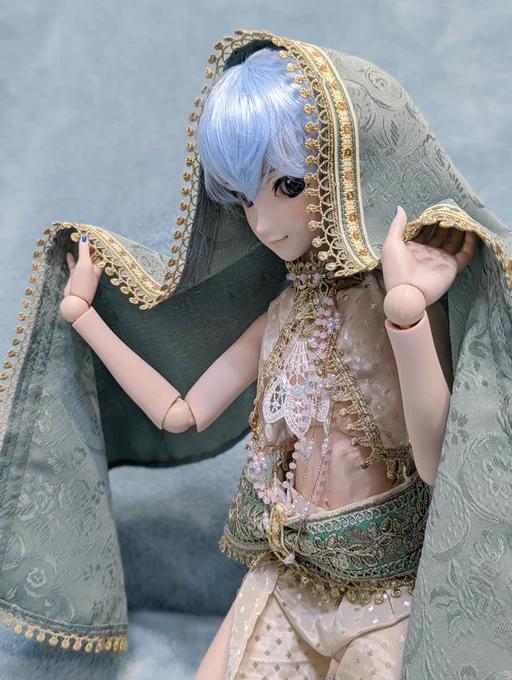 幫娃穿新衣服穿到三點 順便找了一個淺藍色假髮來戴 舞孃KAITO #DDKAITO