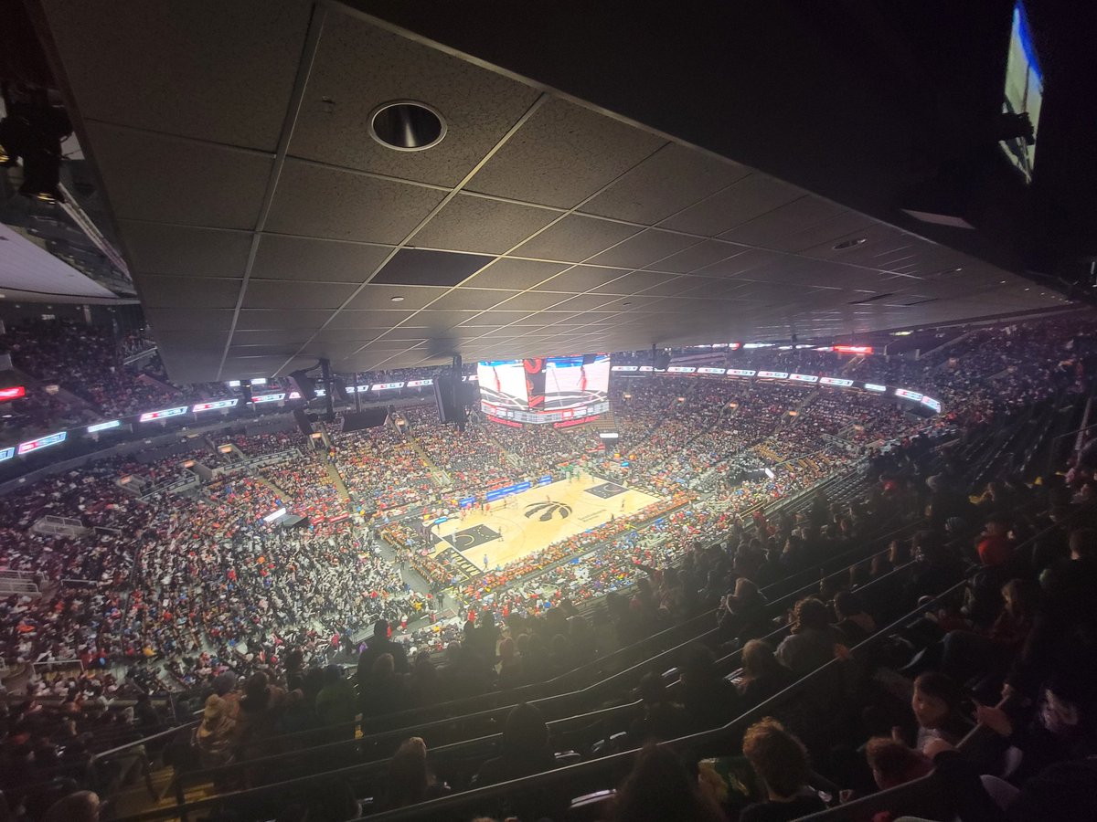 Grade 7 &amp; 8s enjoying Toronto!!!