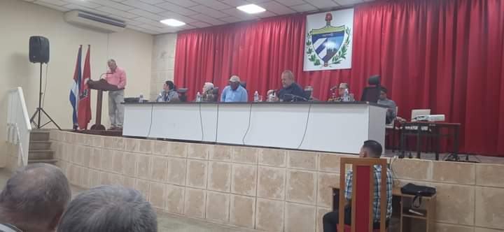 GladysArtemisa's tweet photo. Sesiona en nuestra provincia resumen de la visita gubernamental  tras dos jornadas de trabajo.
Participan en la reunión el vicepresidente de la República, @SalvadorValdesM ,el 1er ministro @MMarreroCruz y el Comandante de la Revolución @ValdesMenendez 
#ArtemisaJuntosSomosMás https://t.co/coGrUqQY1N
