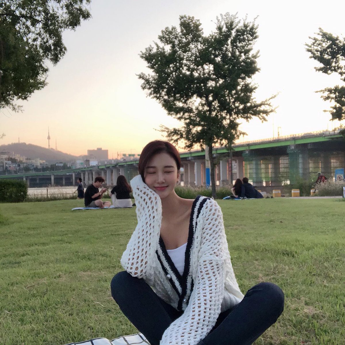 Eye edge...feeling...for the purpose of making normal friends, then you are my friend!