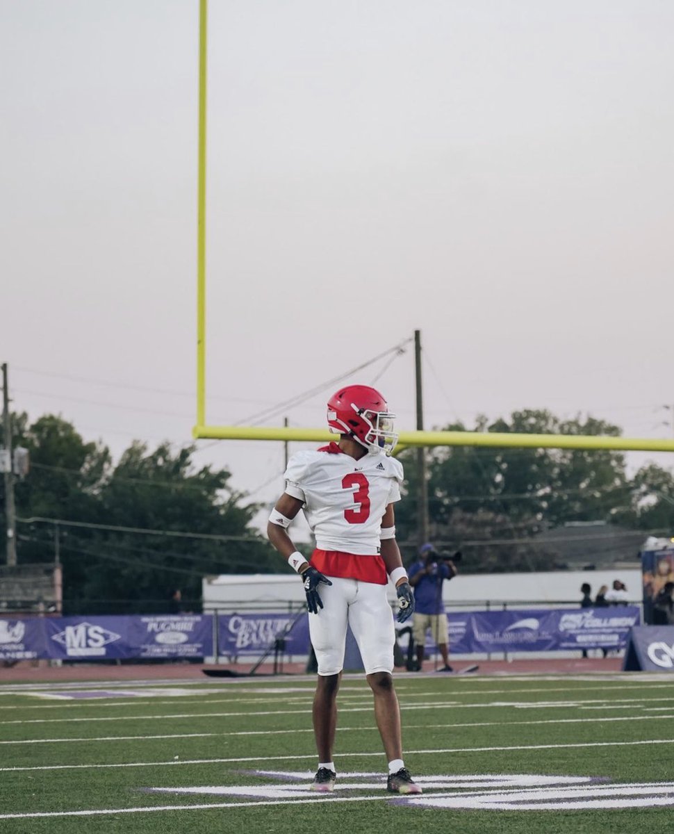 Blessed to be named Region Player of the year!!! AGTG🙏🏾 <a href="/JHSCardinalFB/">Jonesboro Football</a>
<a href="/RecruitGeorgia/">Recruit Georgia</a> <a href="/CoachCarmichEAL/">#COACHSYRUP🥞 Coach Darrian CarmichEAL</a>
<a href="/ChadSimmons_/">ChadSimmons</a> <a href="/JeremyO_Johnson/">Jeremy Johnson</a>
<a href="/BALLERSCHOICE1/">BALLERS CHOICE LLC</a> <a href="/BigFaceSportss/">BigFaceSports, (Recruiting & Scouting)</a>
<a href="/GeorgiaPrepMag/">Georgia Prep Journal</a> @SWiltfong247
<a href="/NEGARecruits/">Northeast Georgia Recruits</a> @recruitNE_GA
<a href="/scoutingreport_/">scoutingreport</a> <a href="/jwindon35/">Joe Windon</a>