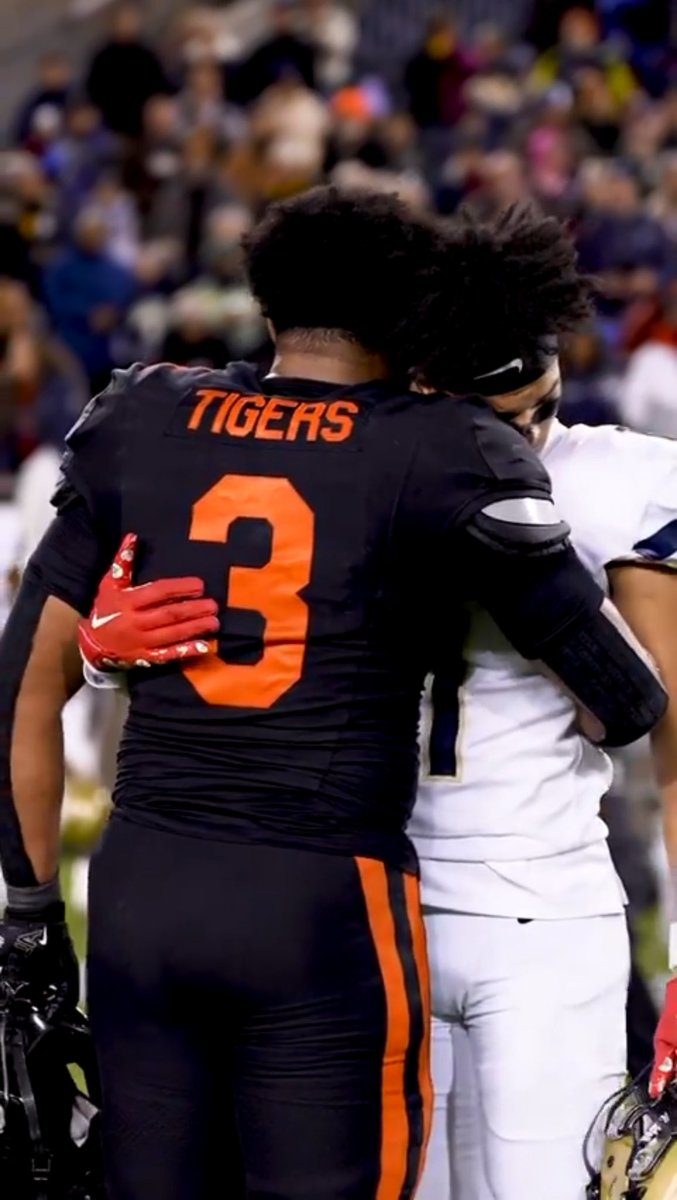 Two of the best!  Bigger than sports!  Proud of y’all boys. 💯👊🏽
#brotherhood. <a href="/Tysen1Campbell/">Tysen “Ty” Campbell</a> <a href="/dorian_pringle/">Dorian Pringle</a>