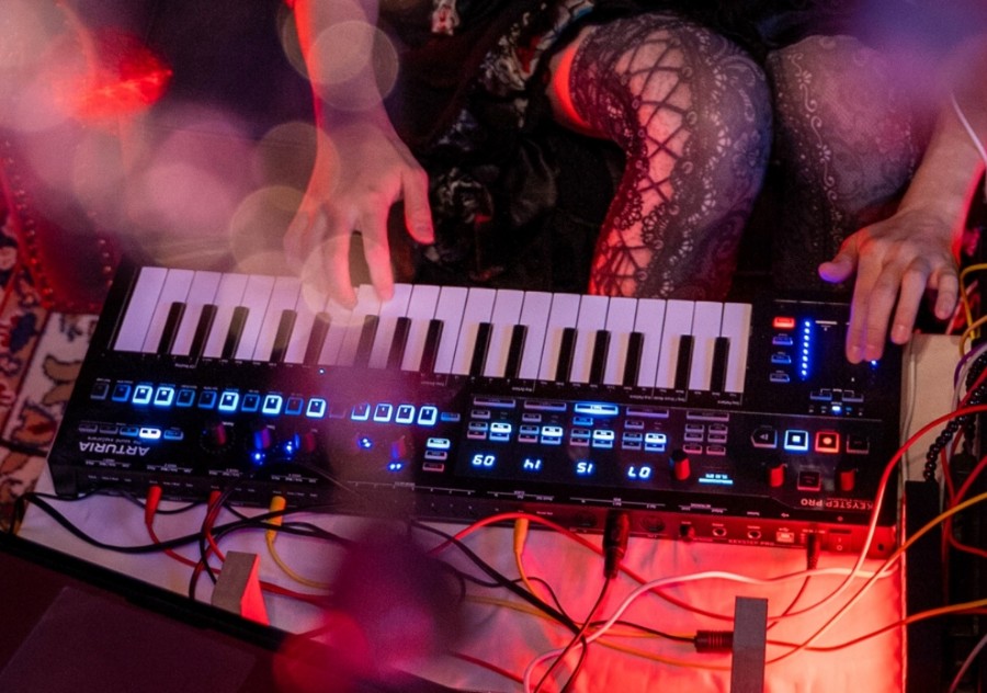 ReviewSpaceInfo's tweet image. Arturia Unveils KeyStep Pro Chroma. A Stylish Evolution with Enhanced Features: reviewspace.info/arturia-unveil…

#Arturia #KeyStepProChroma #MIDIcontroller #MusicProduction #Sequencer #MusicGear #Synthesizer #SynthNews #TechnologyNews