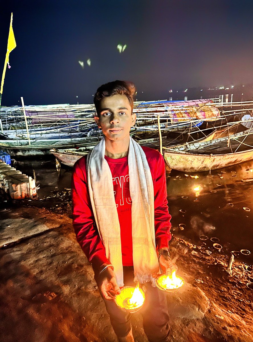 Avinash_2703's tweet photo. Sangam Ghat, Prayagraj
#DevDeepavali https://t.co/Or0YzFOGse